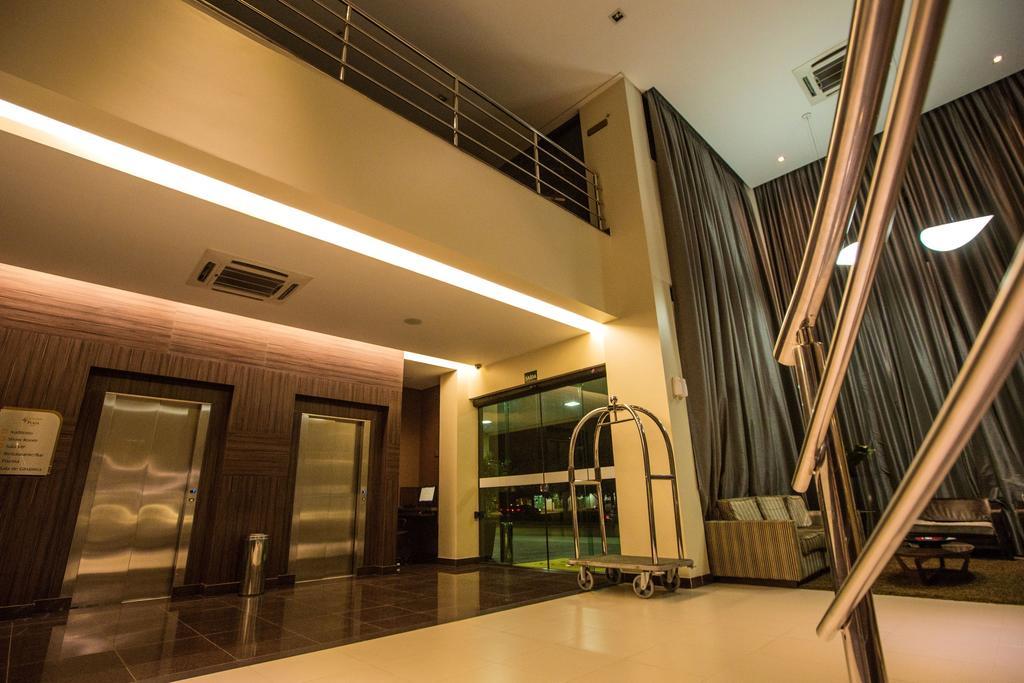 Golden Plaza Hotel Порту-Велью Экстерьер фото
